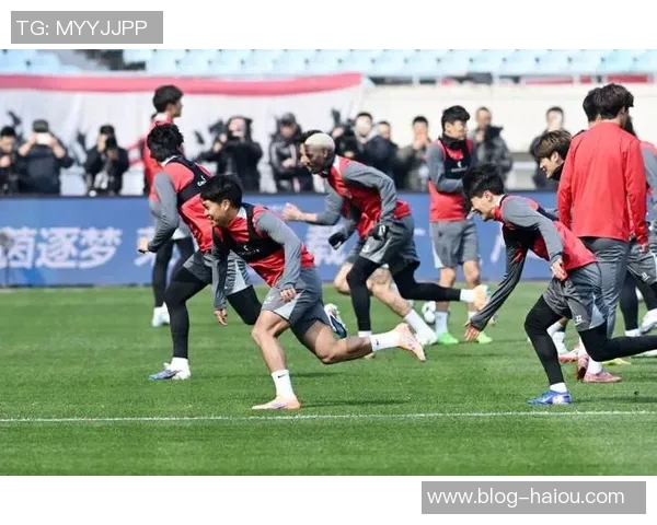 超级杯首战上海海港对阵北京国安双方实力相当各自争夺开年首胜